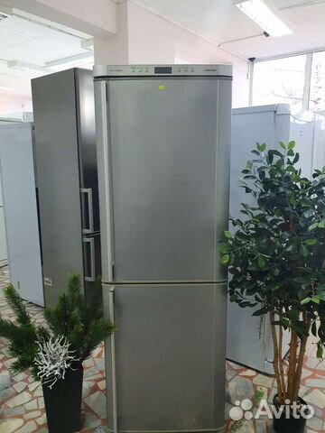 Холодильник Samsung