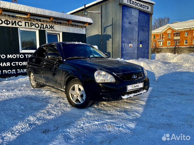 Авто с пробегом в глазове. Планшет в приору 1. Приора хэтчбек на свалке. Priora 2020 года.