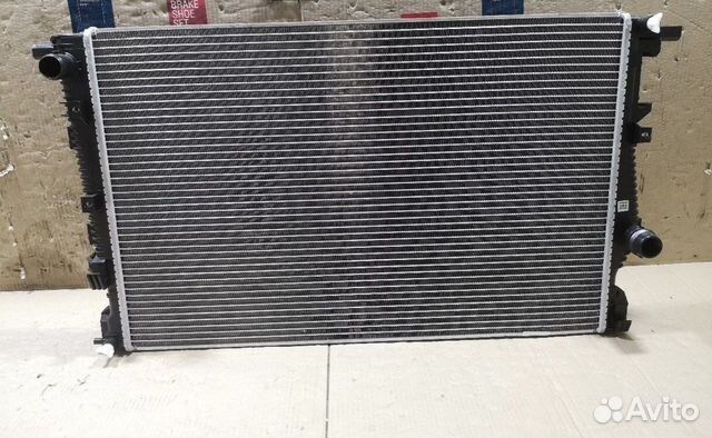 Радиатор двс jeep Cherokee 2014 год