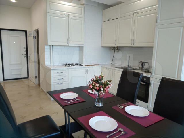 2-к. квартира, 60 м², 4/10 эт.