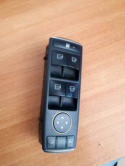Блок стеклоподьемников Мерседес 204