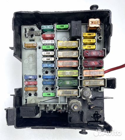 Пежо 607 Блок предохранителей