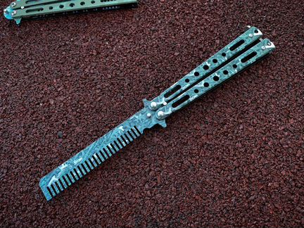 Нож бабочка расческа