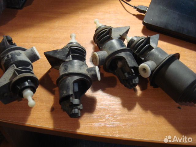 Рено Логан сандеро корректор фары 2005-13