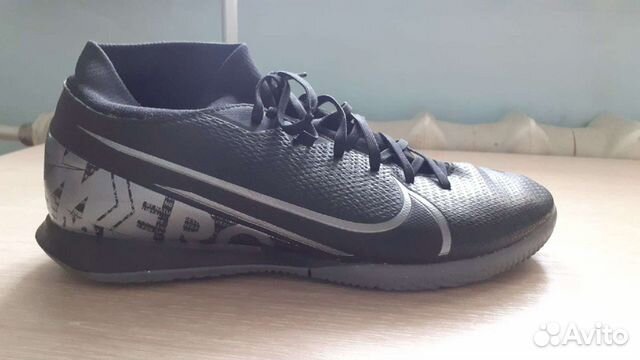 Футбольные бутсы nike mercurial