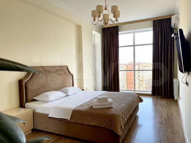 2-к. квартира, 77 м², 12/13 эт.