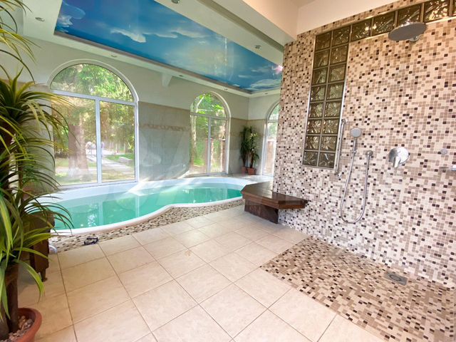 Коттедж 210 м² на участке 25 сот.