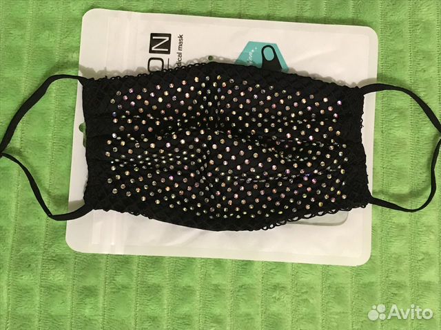 Маски со стразами