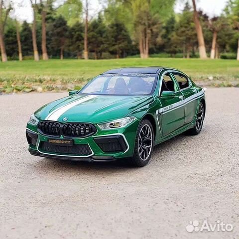 Металлическая машинка bmw