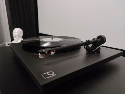 Проигрыватель виниловых дисков Rega Planar 1 Black
