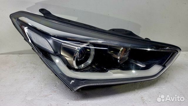 Hyundai Grand Santa Fe (15-18) фара правая