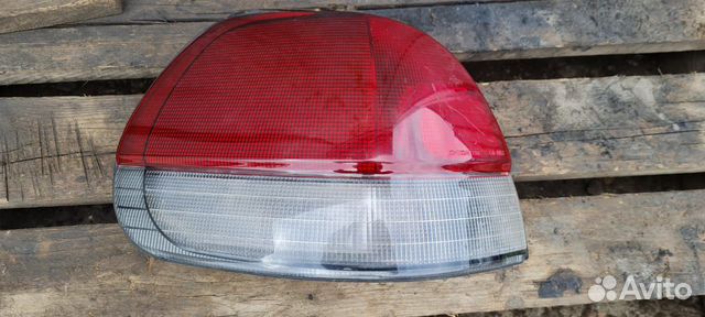 Фонарь задний левый Subaru Outback (B12) 1998-2003