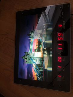 Часы настенные элетронные