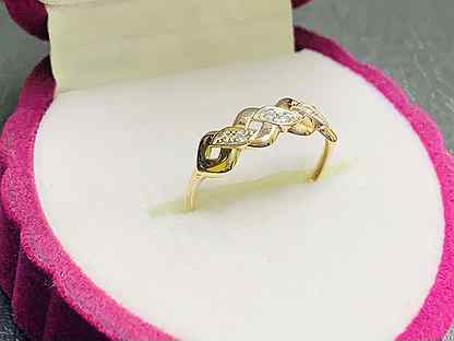 Золотое кольцо с фианитами Au585