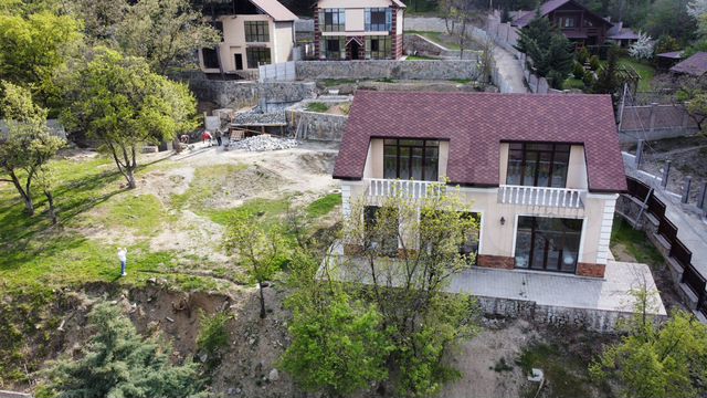 Дом 226 м² на участке 10 сот.