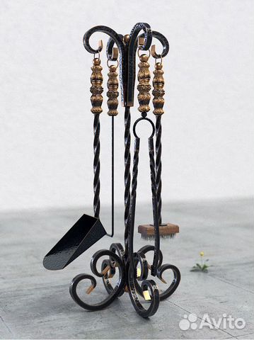 Кованый каминный набор на подставке
