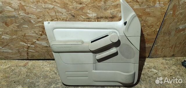 Обшивка двери передней левой Ford Explorer 4