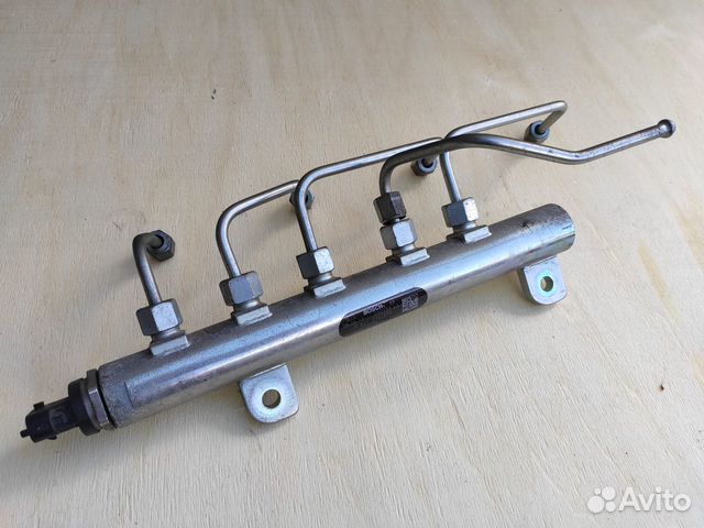 Рампа топлинвая Z19DT Astra H Vectra C Zafira B