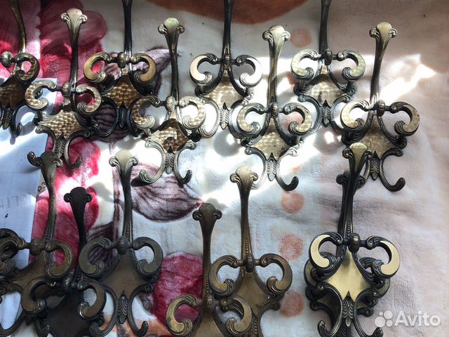 Вешалка настенная - латунь