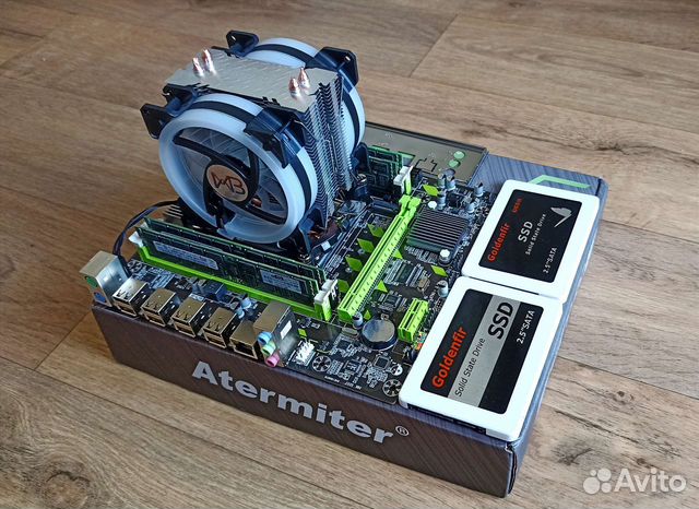 Комплект X79 10 ядер 20 потоков/ 16 гб озу