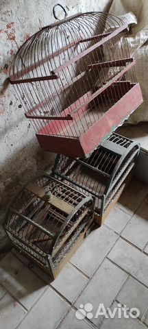 Деревянная клетка для птиц