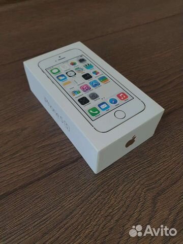 Коробки от Apple iPhone 5S и iPhone 4S 16GB