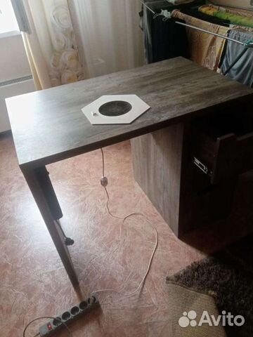 Столик для маникюра