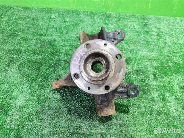 Кулак передний правый Renault Scenic 2 (JM) 2008