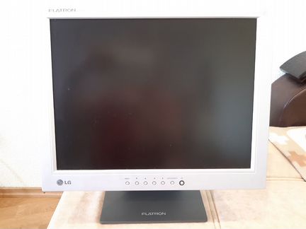 Продаю монитор