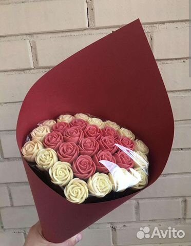 Сладкие букеты из шоколада и клубники