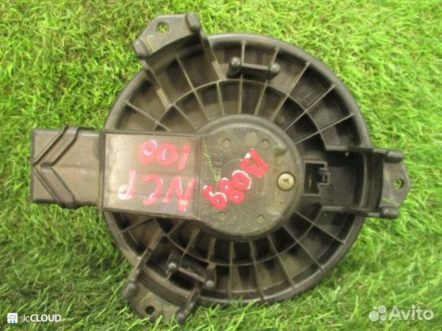 Мотор печки на toyota belta KSP92 1KR-FE