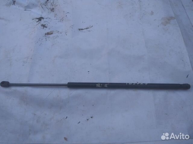 Амортизатор двери багажника Ford Fiesta 5