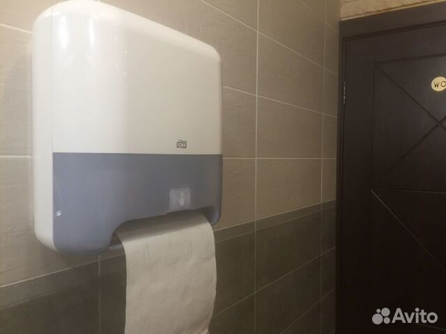 Диспенсер для бумажных полотенец Tork (сенсорный)