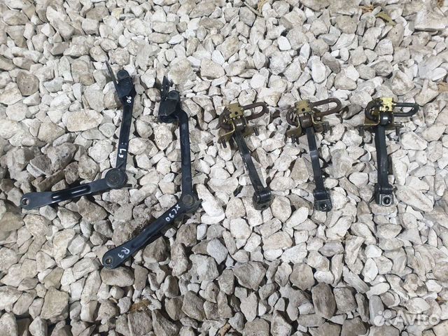 Ограничитель двери Volvo XC90 Вольво