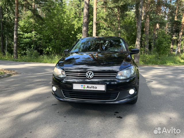 Volkswagen Polo 2013 черный