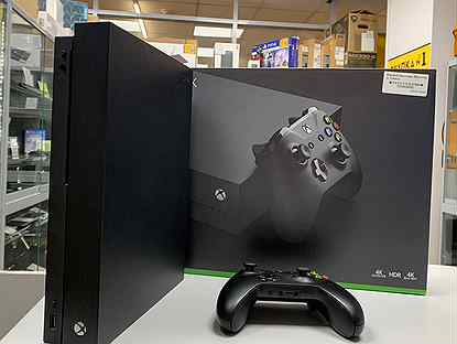 Игровая приставка Microsoft Xbox One X 1000 гб