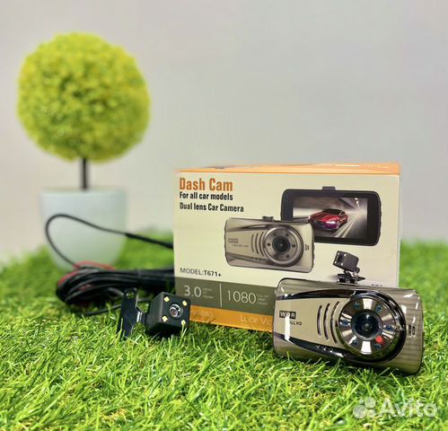 Видеорегистратор с задней камерой