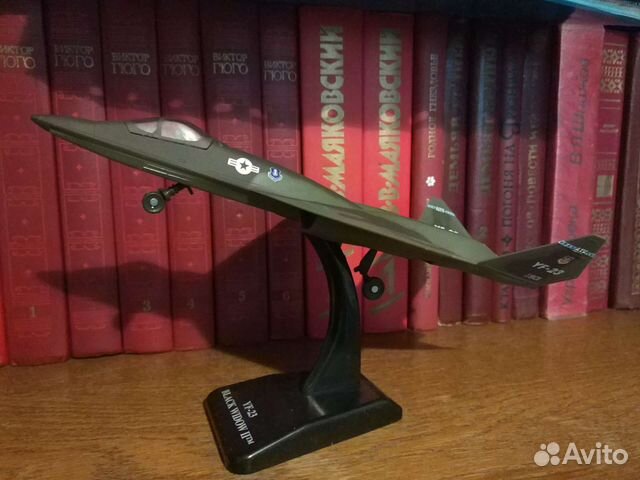 Модель самолёта YF-23