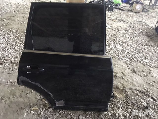 Дверь правая задняя Туарег 2006