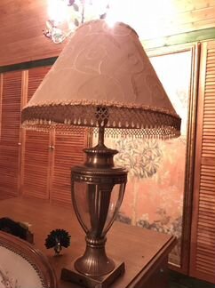 Лампа настольная