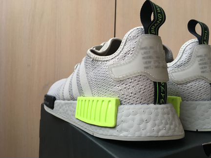 Кроссовки Adidas NMD R1