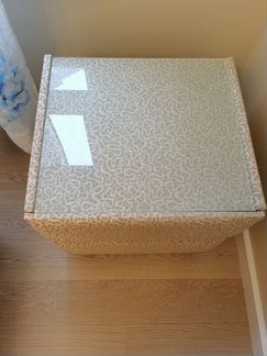 Две прикроватные тумбы