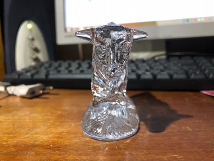 Статуэтка, стеклянная