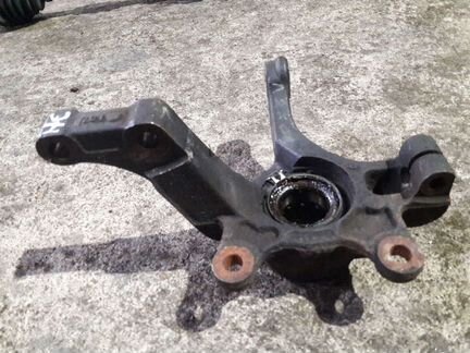 Кулак передний правый ниссан ноут