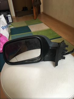 Зеркало на Пежо