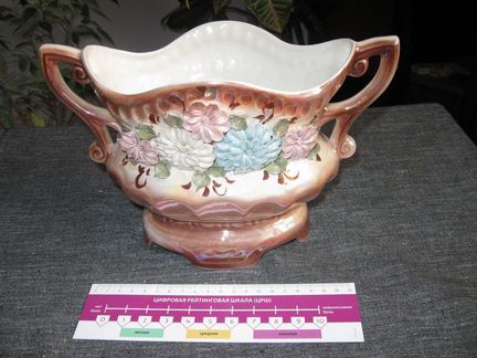 Керамические вазы и панно