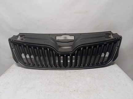 Решетка радиатора Skoda Rapid арт 14112