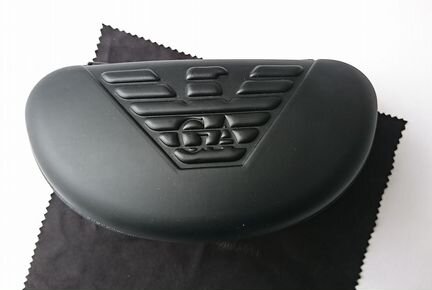 Emporio armani футляр для очков