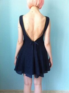Платье с открытой спиной (ASOS) pin up