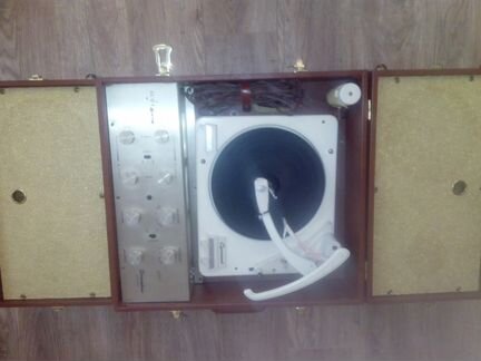 Виниловый проигрыватель Garrard